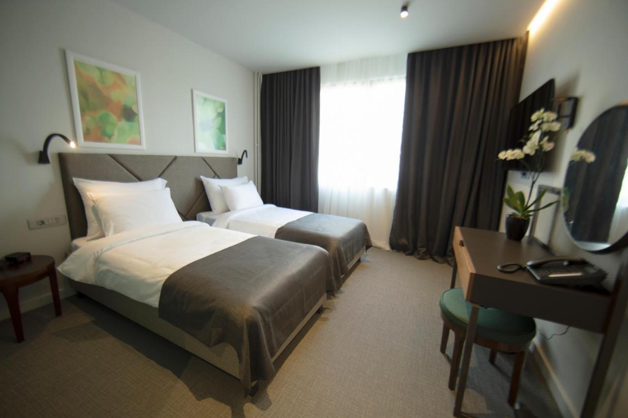Hotel Botanica Belgrade Extérieur photo