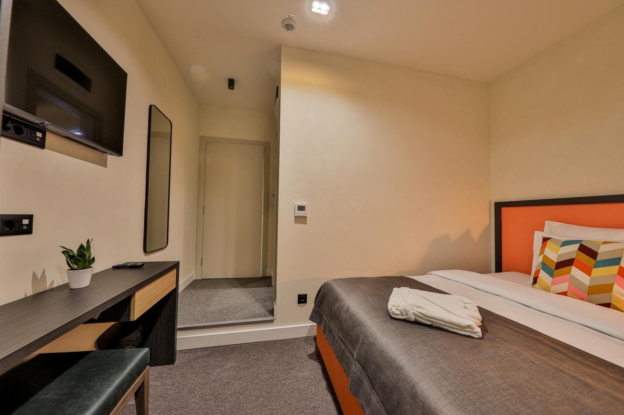 Hotel Botanica Belgrade Extérieur photo