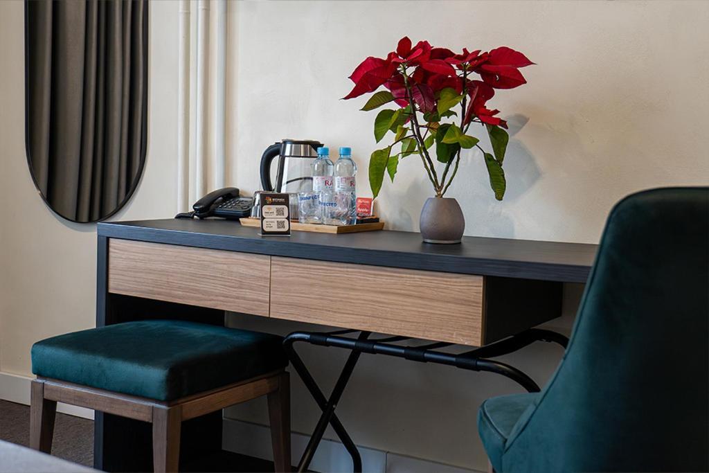 Hotel Botanica Belgrade Extérieur photo